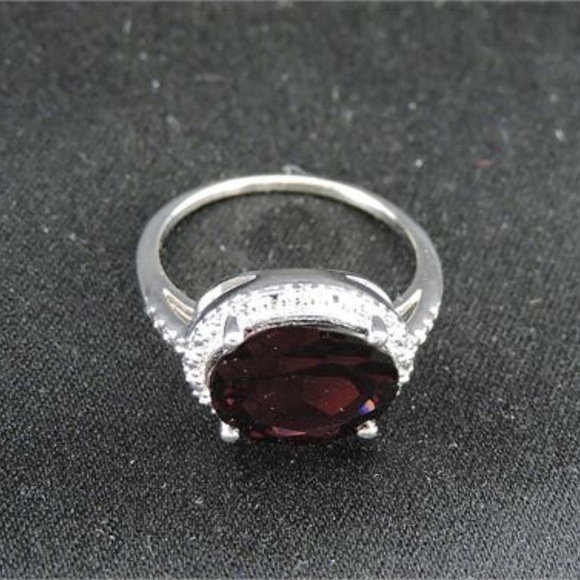 925 Silver Garnet & Diamond Ring - Picture 2 of 6